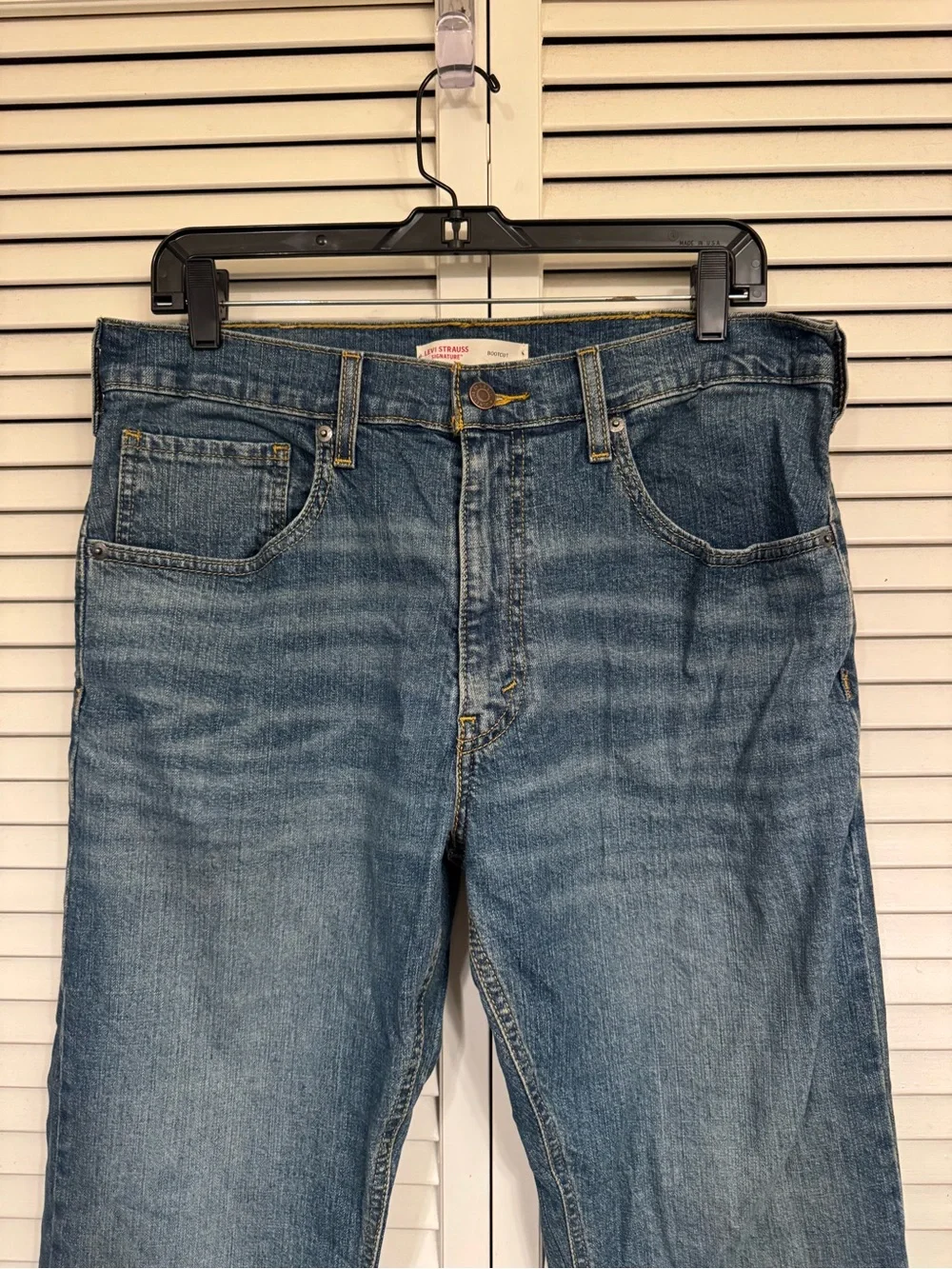 Levi’s Men's Classic Blue Jeans Bootcut W34 L32